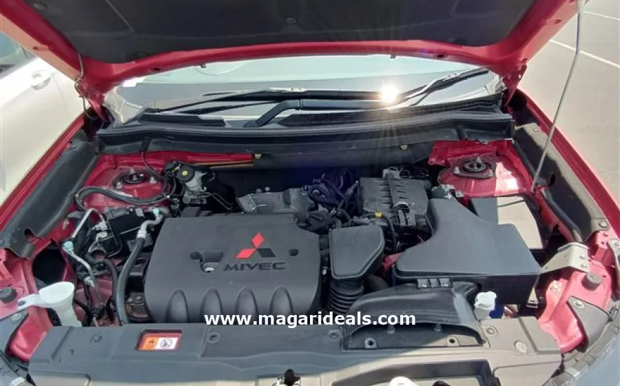 MITSUBISHI OUTLANDER  in Kenya for Sale | Magari Deals