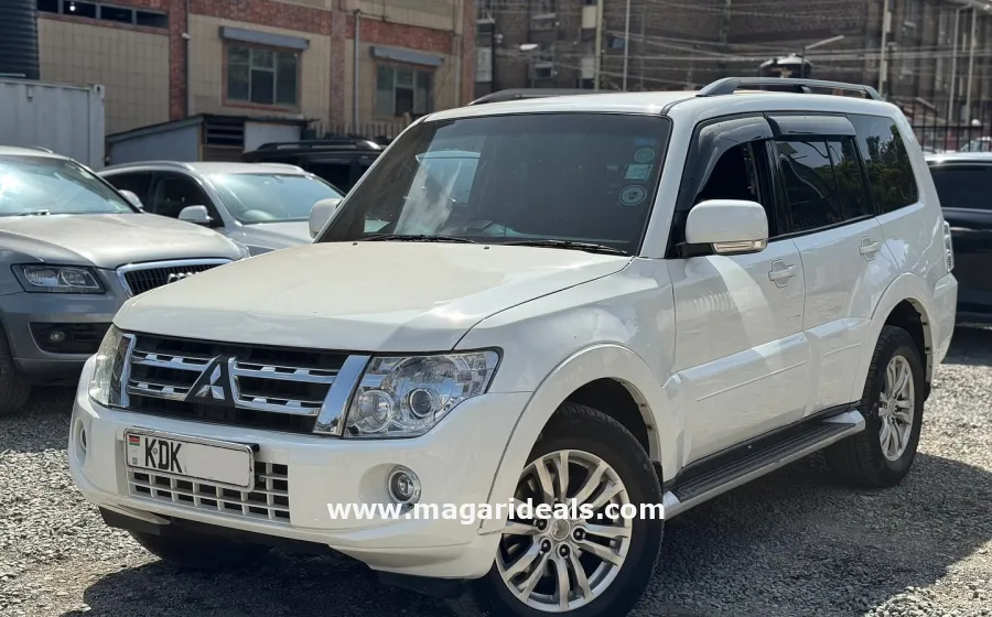 MITSUBISHI PAJERO in Kenya for Sale | Magari Deals