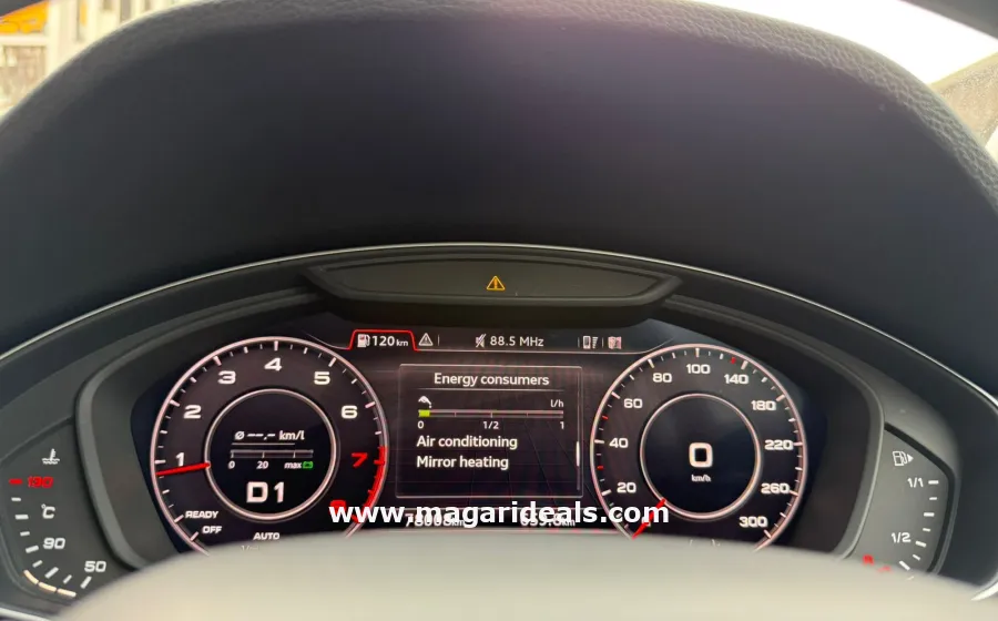 2018 Audi Q5 in Nairobi Kenya in Kenya for Sale | Magari Deals