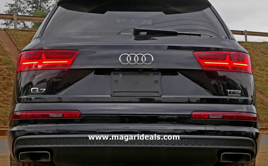 AUDI Q7 Quattro S-Line with SUNROOF  in Kenya for Sale | Magari Deals