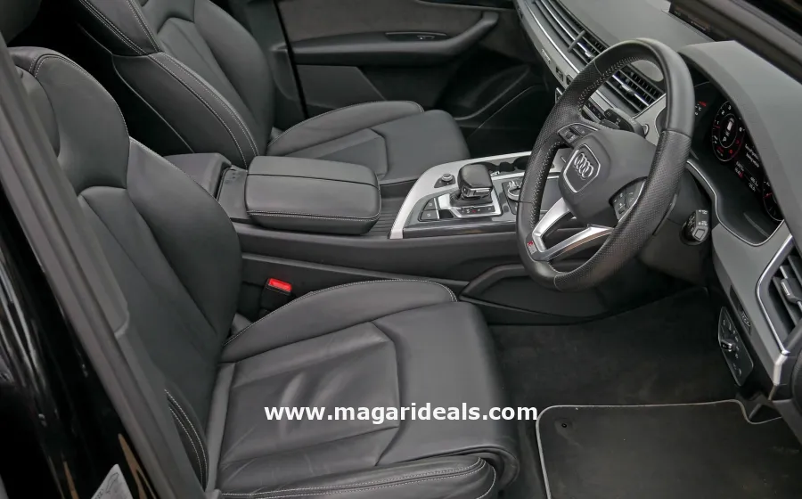 AUDI Q7 Quattro S-Line with SUNROOF  in Kenya for Sale | Magari Deals