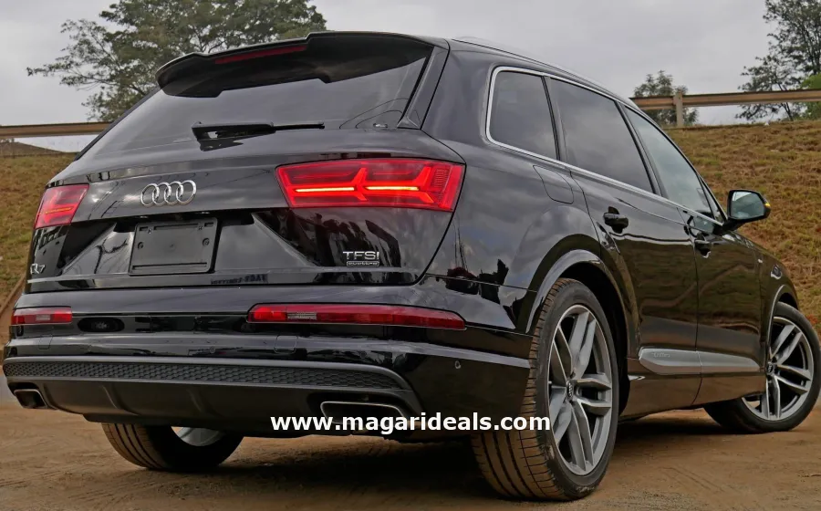 AUDI Q7 Quattro S-Line with SUNROOF  in Kenya for Sale | Magari Deals