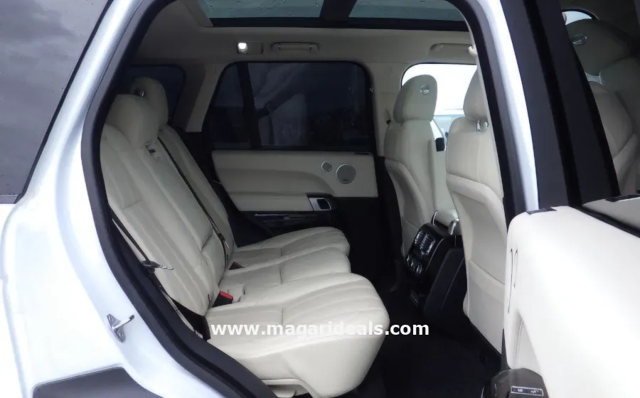 Land Rover Range Rover Vogue 2018 in Kenya for Sale | Magari Deals