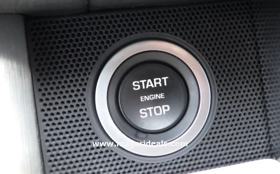 Land Rover Range Rover Vogue 2018 in Kenya for Sale | Magari Deals