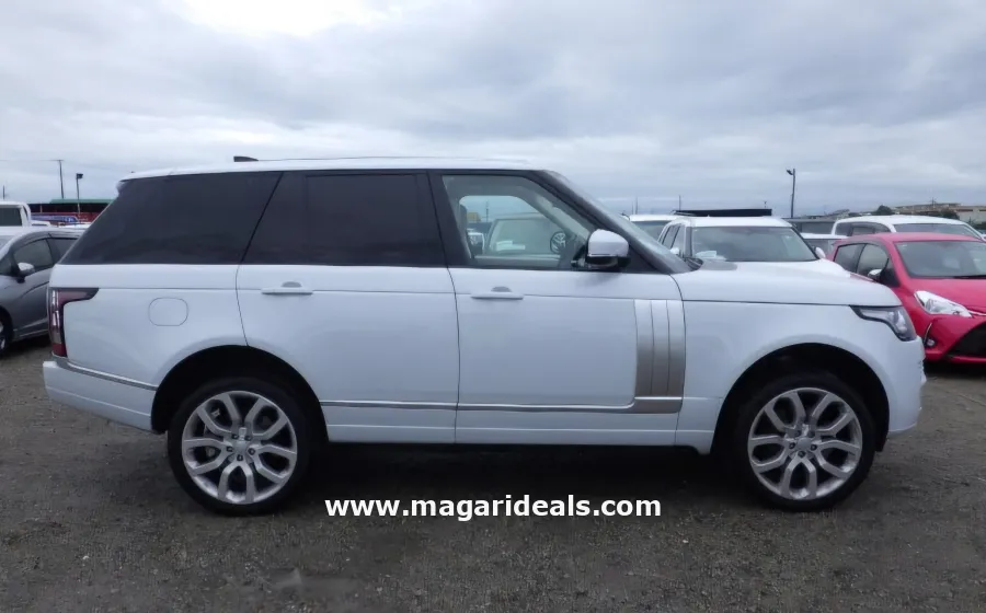 Land Rover Range Rover Vogue 2018 in Kenya for Sale | Magari Deals