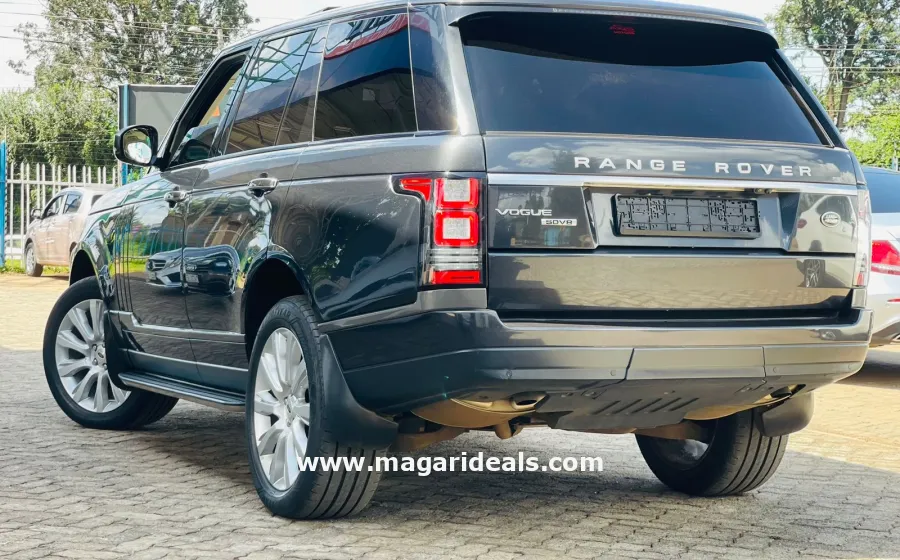 Range Rover Vogue SDV8 HSE in Kenya for Sale | Magari Deals