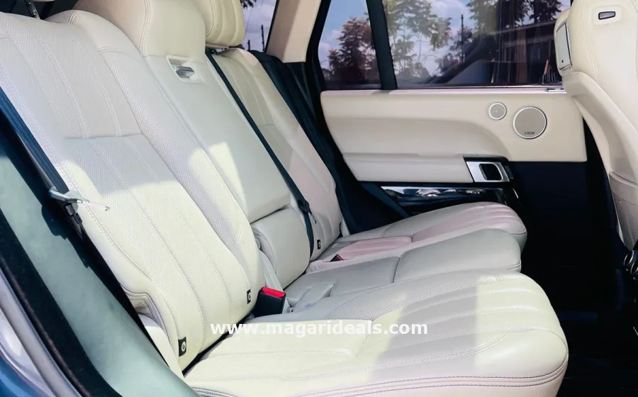 Range Rover Vogue SDV8 HSE in Kenya for Sale | Magari Deals