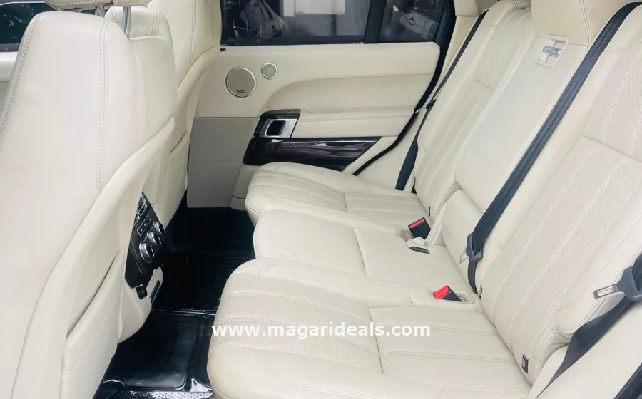 Range Rover Vogue SDV8 HSE in Kenya for Sale | Magari Deals