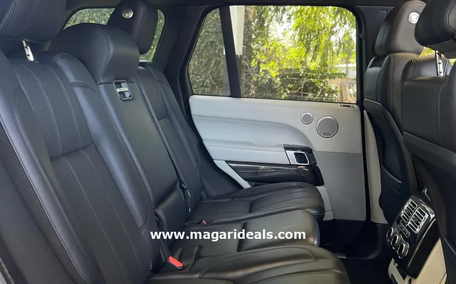 Range Rover Vogue SE in Kenya for Sale | Magari Deals