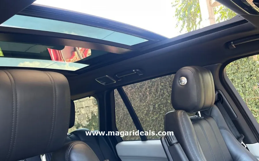 Range Rover Vogue SE in Kenya for Sale | Magari Deals