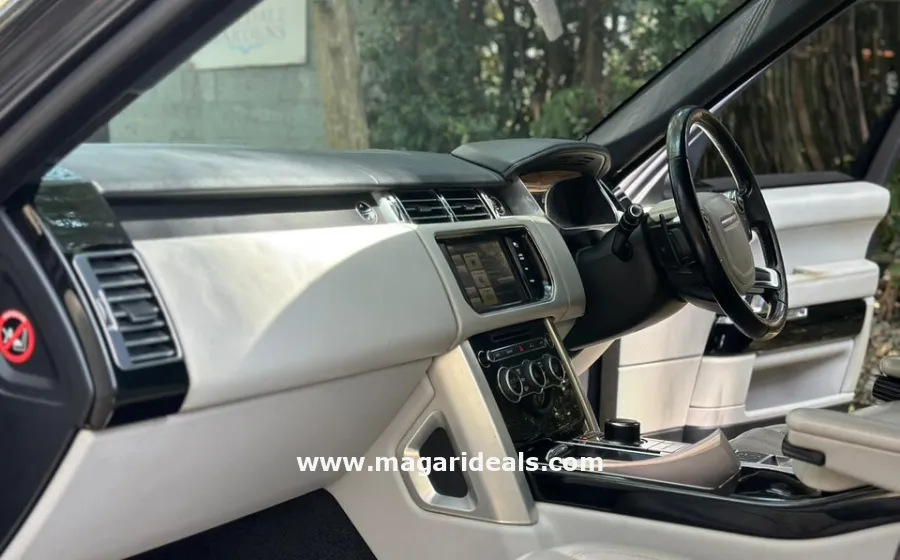 2013 RANGE ROVER VOGUE SE AUTOBIOGRAPHY in Kenya for Sale | Magari Deals