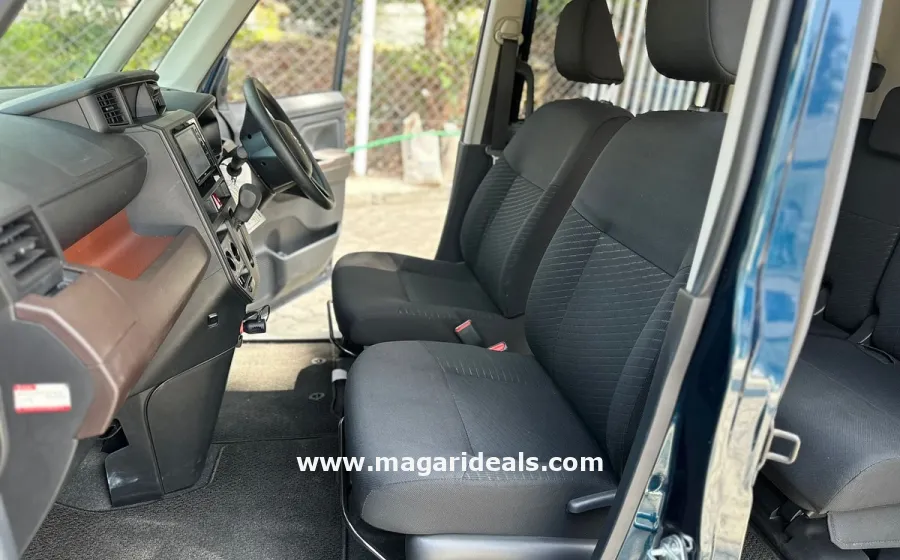 2018 TOYOTA ROOMY in Kenya for Sale | Magari Deals