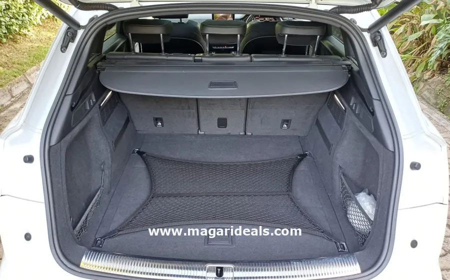 2018 AUDI SQ5 QUATTRO Sunroof in Kenya for Sale | Magari Deals