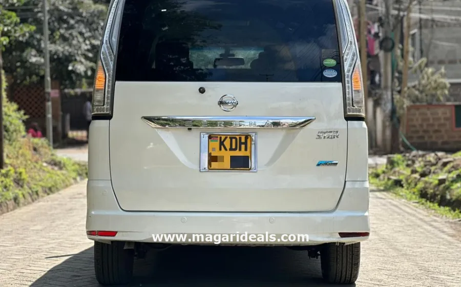 2016 Nissan Serena in Kenya for Sale | Magari Deals