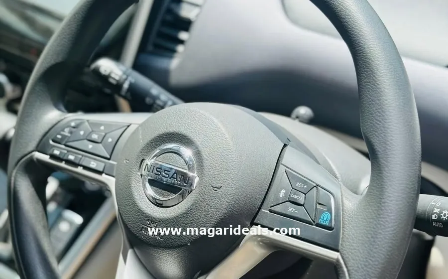 2018 Nissan Serena S-Hybrid in Kenya for Sale | Magari Deals