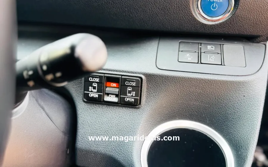 TOYOTA SIENTA HYBRID  in Kenya for Sale | Magari Deals