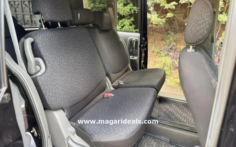 TOYOTA SIENTA  in Kenya for Sale | Magari Deals