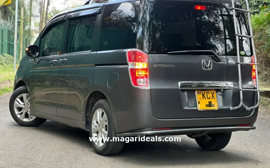 2012 Honda Stepwagon in Kenya for Sale | Magari Deals