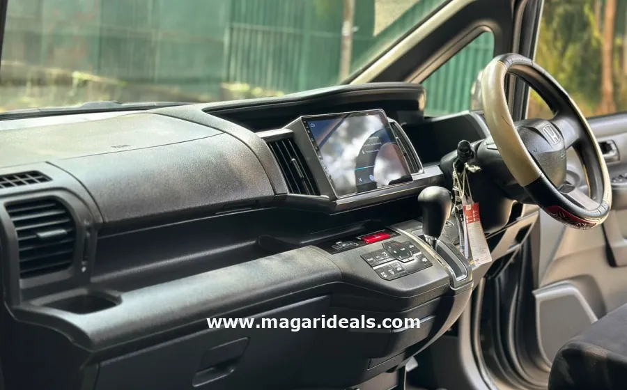 2012 Honda Stepwagon in Kenya for Sale | Magari Deals