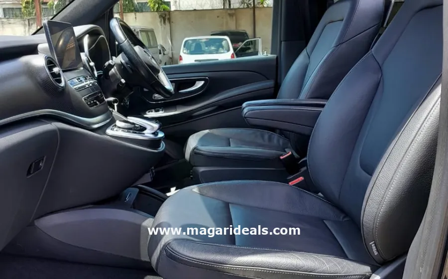 Mercedes Benz V220 CDI in Kenya in Kenya for Sale | Magari Deals