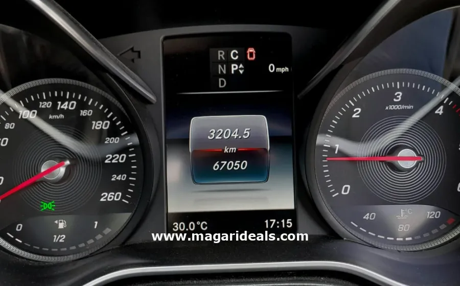 Mercedes Benz V220 CDI in Kenya in Kenya for Sale | Magari Deals
