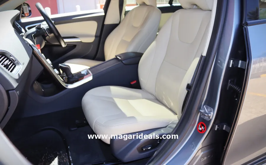 Volvo V60 Cross Country in Kenya for Sale | Magari Deals