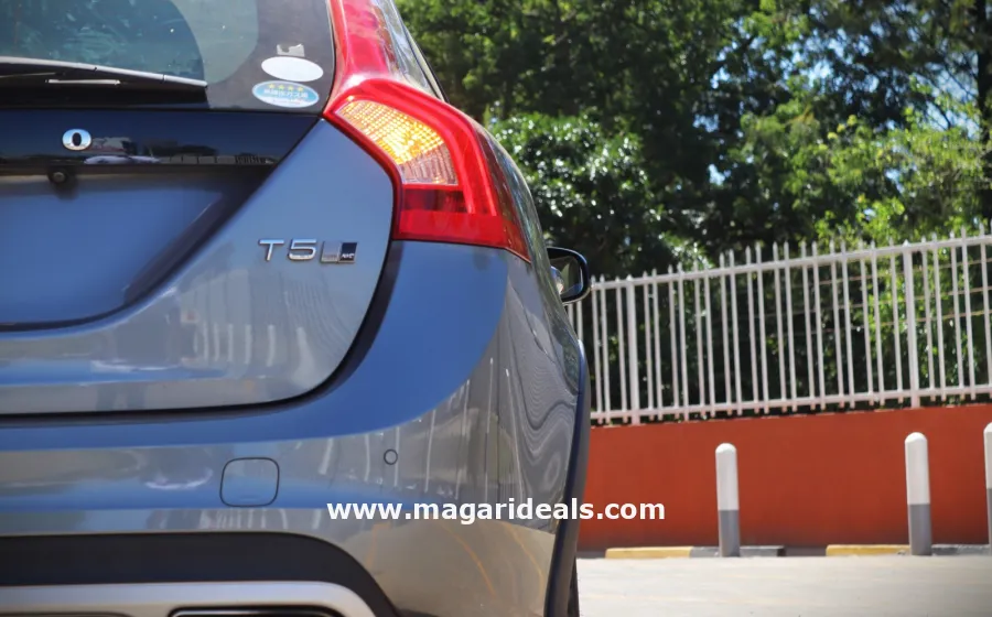 Volvo V60 Cross Country in Kenya for Sale | Magari Deals