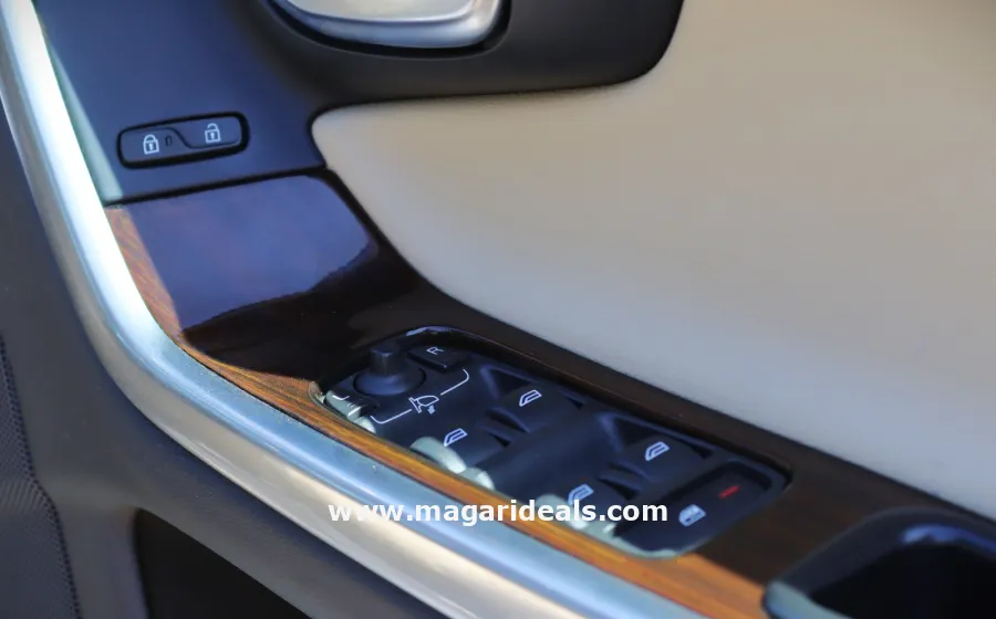 Volvo V60 Cross Country in Kenya for Sale | Magari Deals