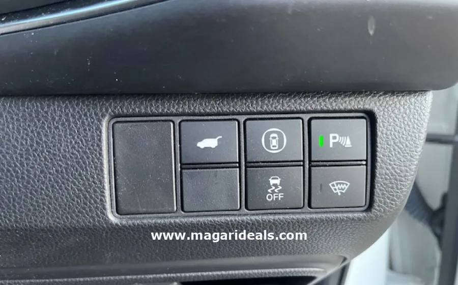 2022 Honda Vezel RV5 Hybrid in Kenya for Sale | Magari Deals