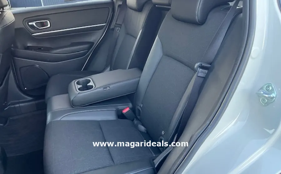 2022 Honda Vezel RV5 Hybrid in Kenya for Sale | Magari Deals