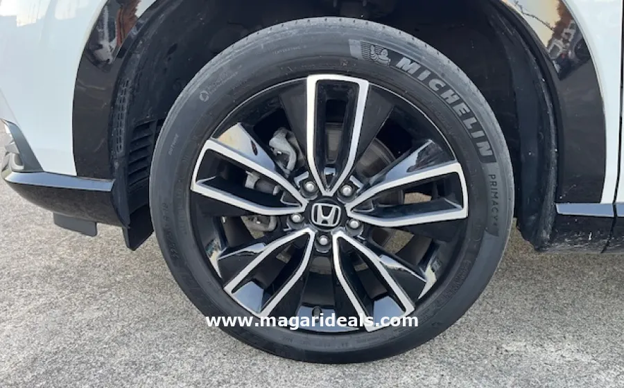 2022 Honda Vezel RV5 Hybrid in Kenya for Sale | Magari Deals