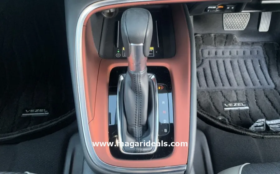 2024 HONDA VEZEL e:HEV PLAY / PANORAMA ROOF / NAVI in Kenya for Sale | Magari Deals