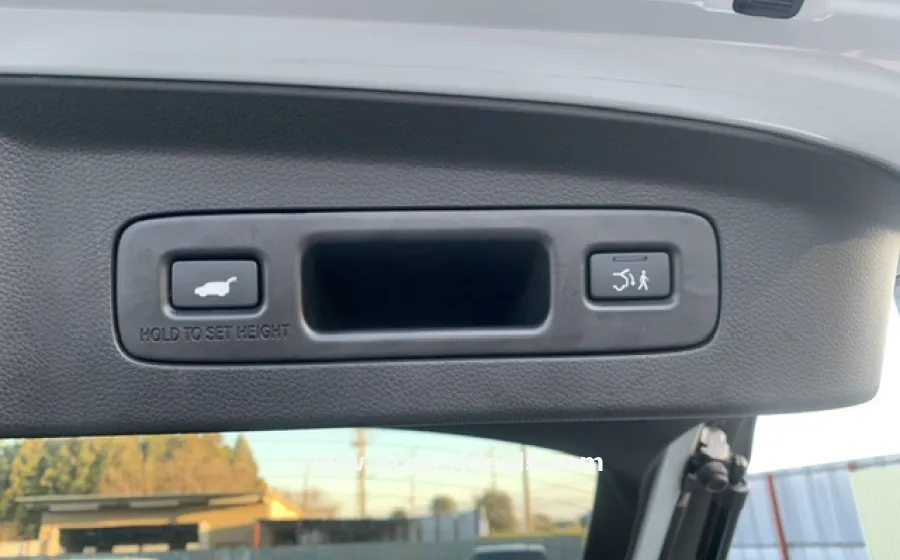 2024 HONDA VEZEL e:HEV PLAY / PANORAMA ROOF / NAVI in Kenya for Sale | Magari Deals