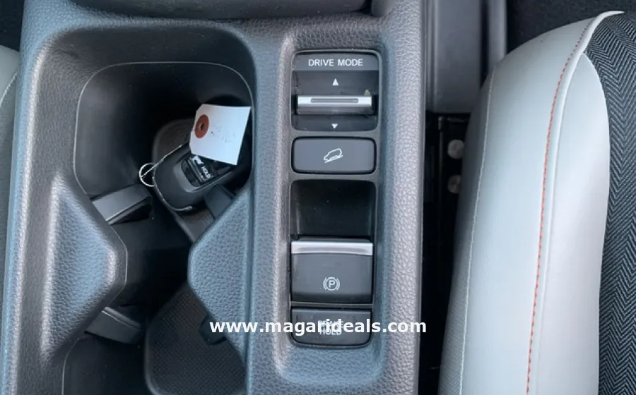 2024 HONDA VEZEL e:HEV PLAY / PANORAMA ROOF / NAVI in Kenya for Sale | Magari Deals