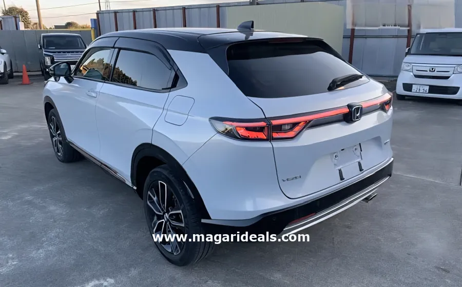 2024 HONDA VEZEL e:HEV PLAY / PANORAMA ROOF / NAVI in Kenya for Sale | Magari Deals