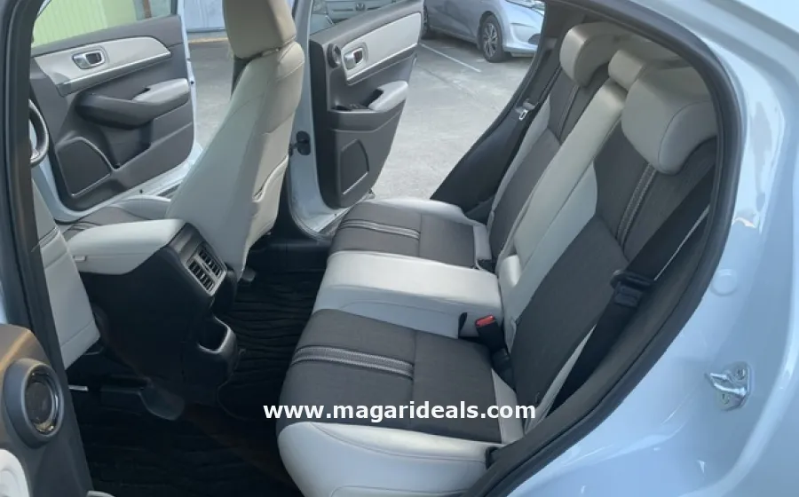 2024 HONDA VEZEL e:HEV PLAY / PANORAMA ROOF / NAVI in Kenya for Sale | Magari Deals