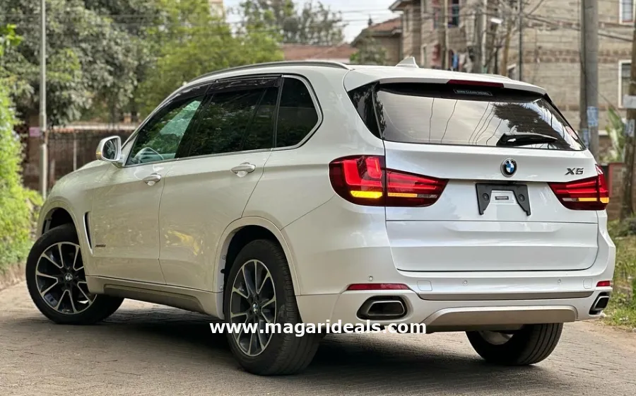 BMW X5 xDrive35d with sunroof in Kenya for Sale | Magari Deals