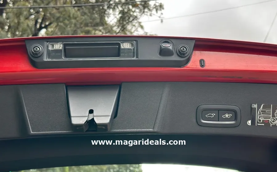 🔥*2018 VOLVO XC40 T4*🔥 _Sunroof_🔥 in Kenya for Sale | Magari Deals