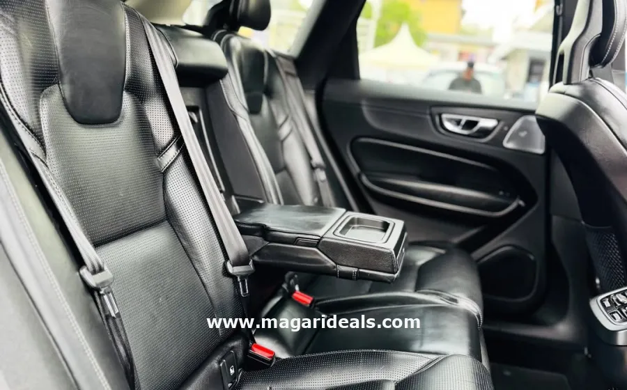 2018 VOLVO XC60 D4 in Kenya for Sale | Magari Deals