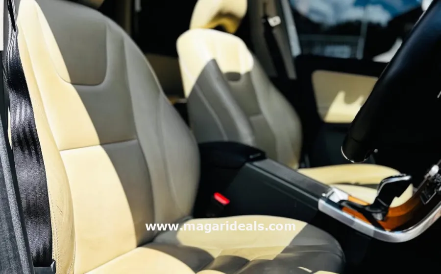 2017 VOLVO XC60 D4 in Kenya for Sale | Magari Deals