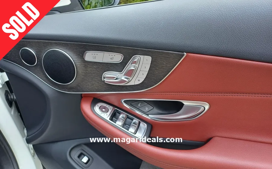 Mercedes Benz C180 Convertible  in Kenya for Sale | Magari Deals