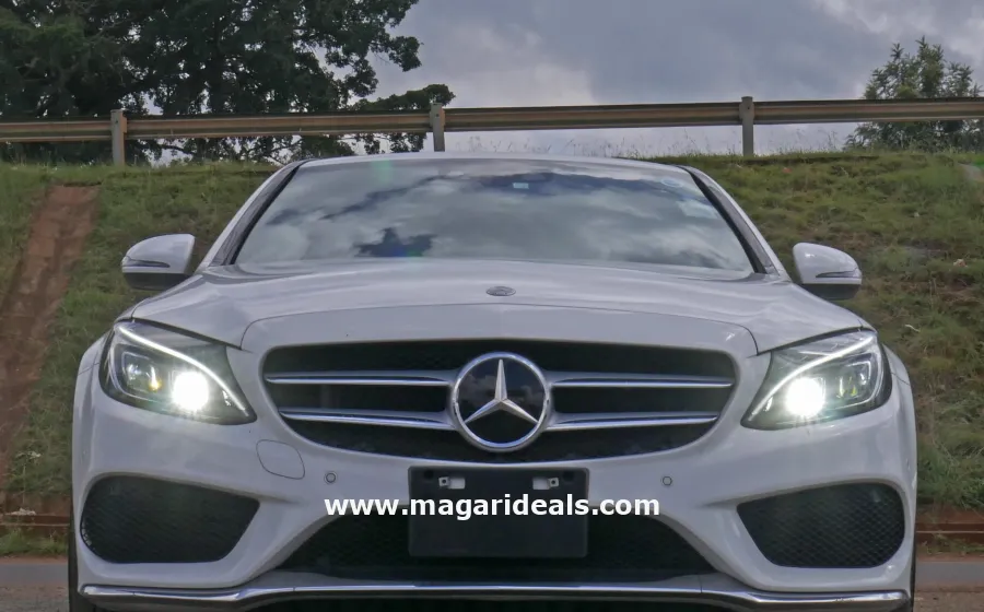 MERCEDES BENZ C200 in Kenya for Sale | Magari Deals
