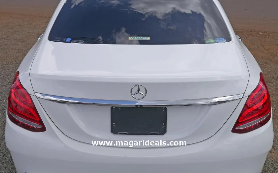 MERCEDES BENZ C200 in Kenya for Sale | Magari Deals