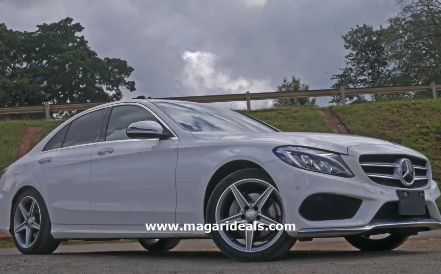 MERCEDES BENZ C200 in Kenya for Sale | Magari Deals