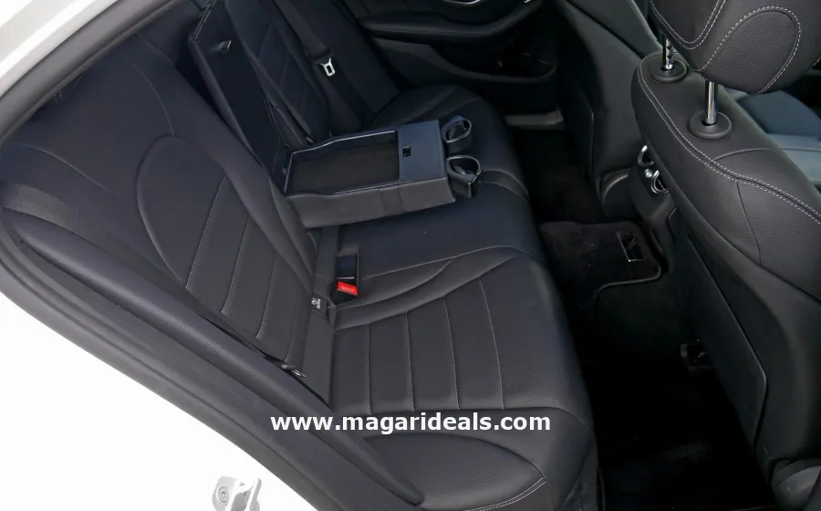 MERCEDES BENZ C200 in Kenya for Sale | Magari Deals