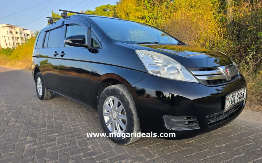 TOYOTA ISIS 2015 Mombasa in Kenya for Sale | Magari Deals