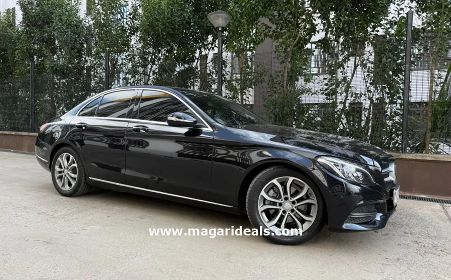 Mercedes Benz C200 in Kenya for Sale | Magari Deals