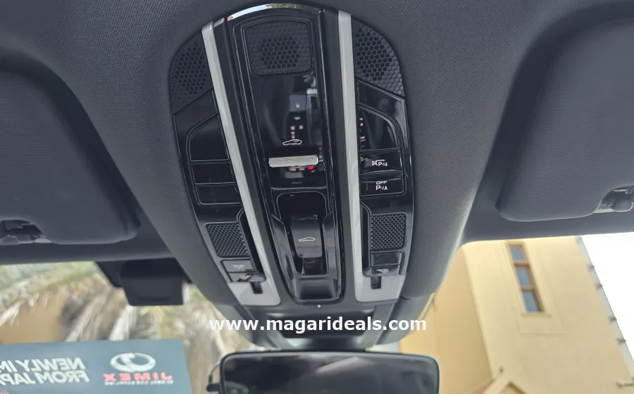 PORSCHE CAYENNE TURBO with SUNROOF in Kenya for Sale | Magari Deals