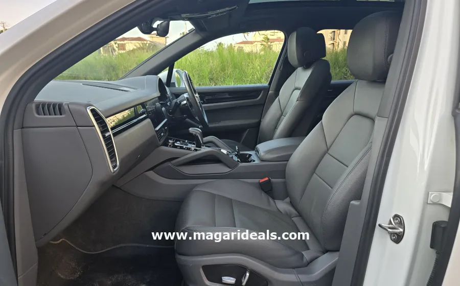 PORSCHE CAYENNE TURBO with SUNROOF in Kenya for Sale | Magari Deals