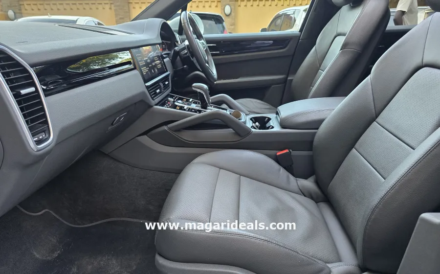PORSCHE CAYENNE TURBO with SUNROOF in Kenya for Sale | Magari Deals